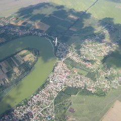 Flugwegposition um 13:13:26: Aufgenommen in der Nähe von Paksi, Ungarn in 1416 Meter